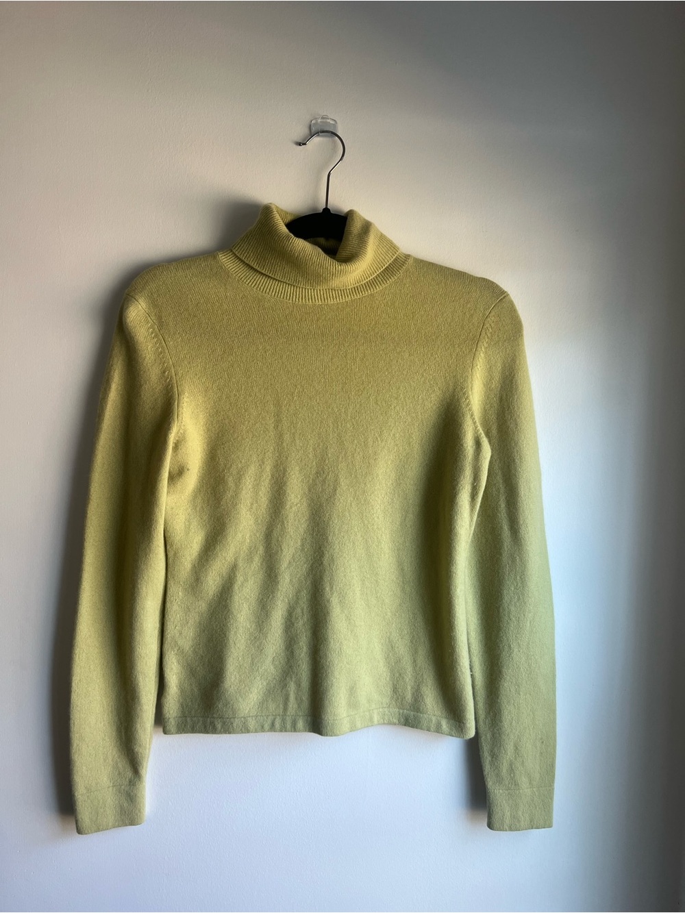 Ann Taylor Yellow-Green Turtleneck Cashmere Sweater